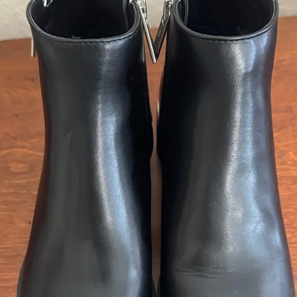 Calvin Klein Women's Black Leather Ankle Boots Size 7.5 M EUC - Picture 8 of 15